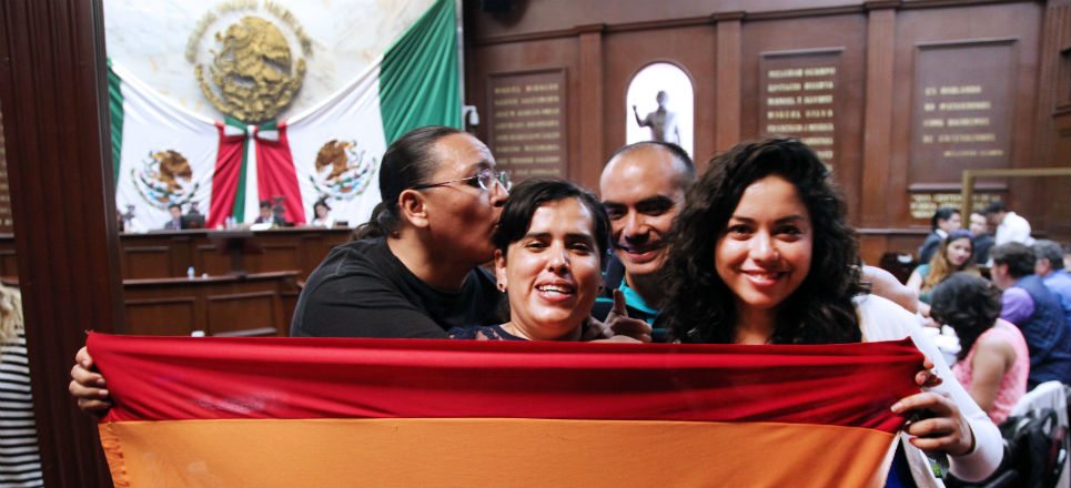 Congresos De Morelos Y Michoac N Aprueban Matrimonios Igualitarios