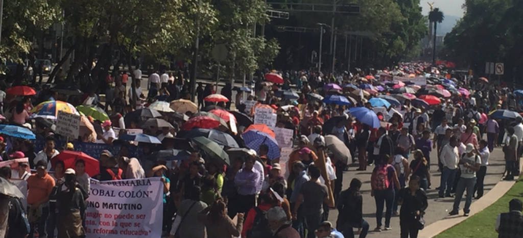 Maestros De Cnte Marcharon Del Ngel Al Z Calo Pero Granaderos Les