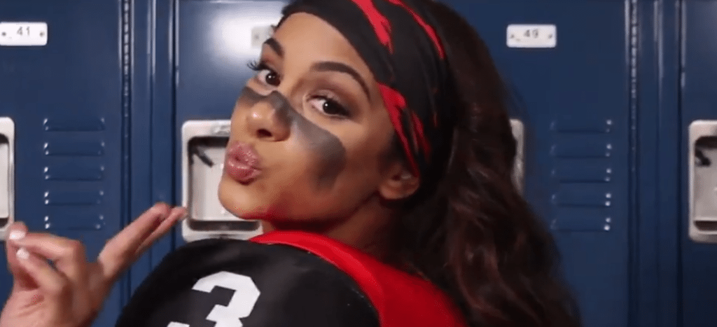 Adrian Purnell Jugadora M S Sexy De La Legends Football League Video