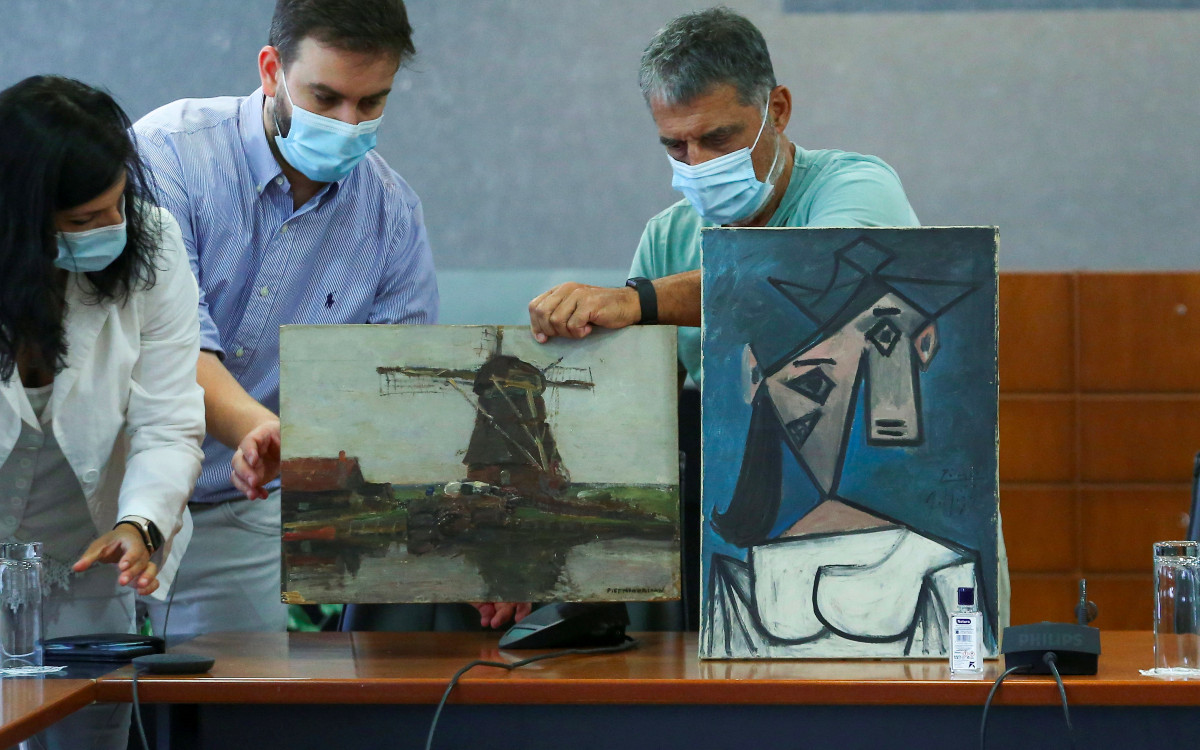 Grecia Recupera Pinturas De Picasso Y Mondrian Robadas En