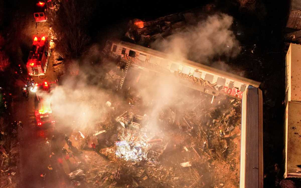 Chocan Dos Trenes De Frente En Grecia 26 Muertos Y 85 Heridos