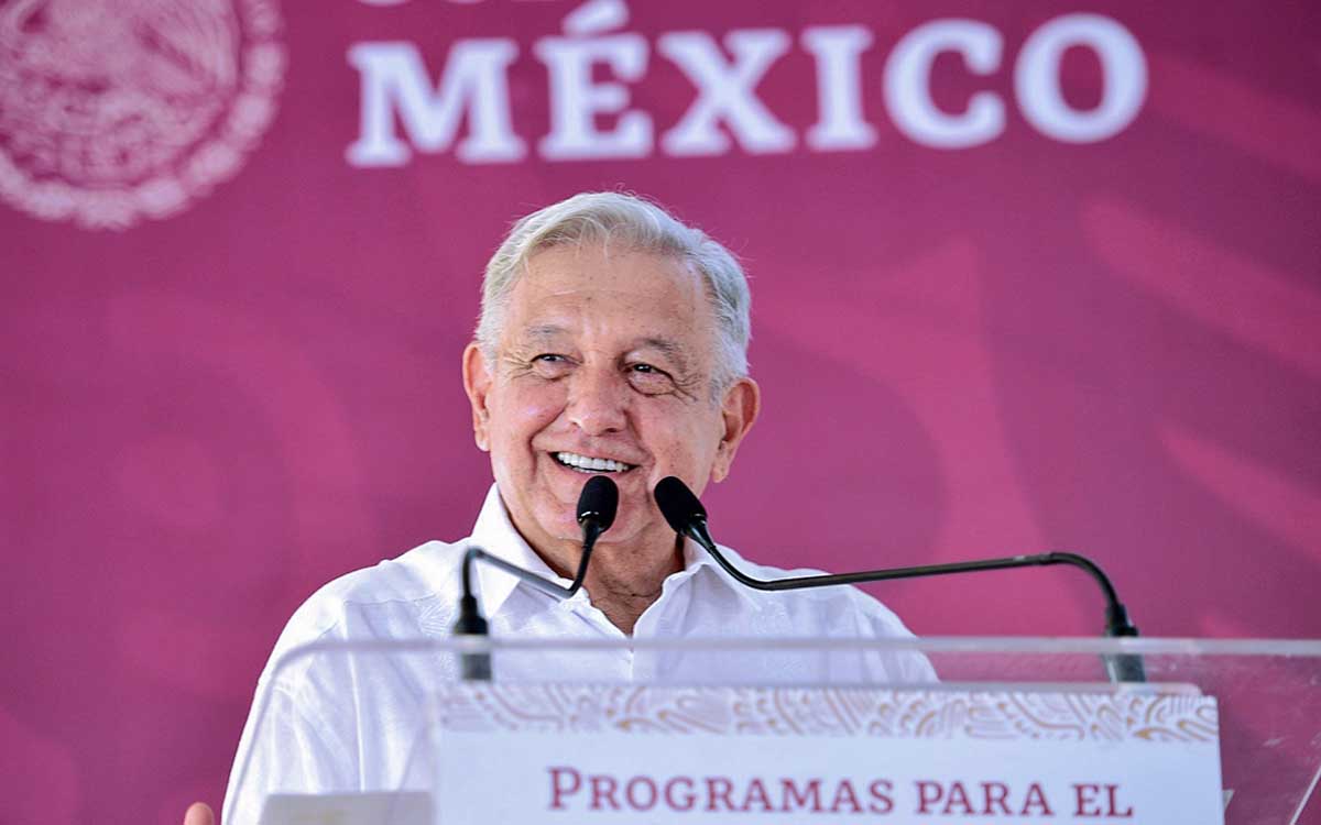 Tambi N Los Padres Son Adorables Lanza Amlo Felicitaci N Aristegui