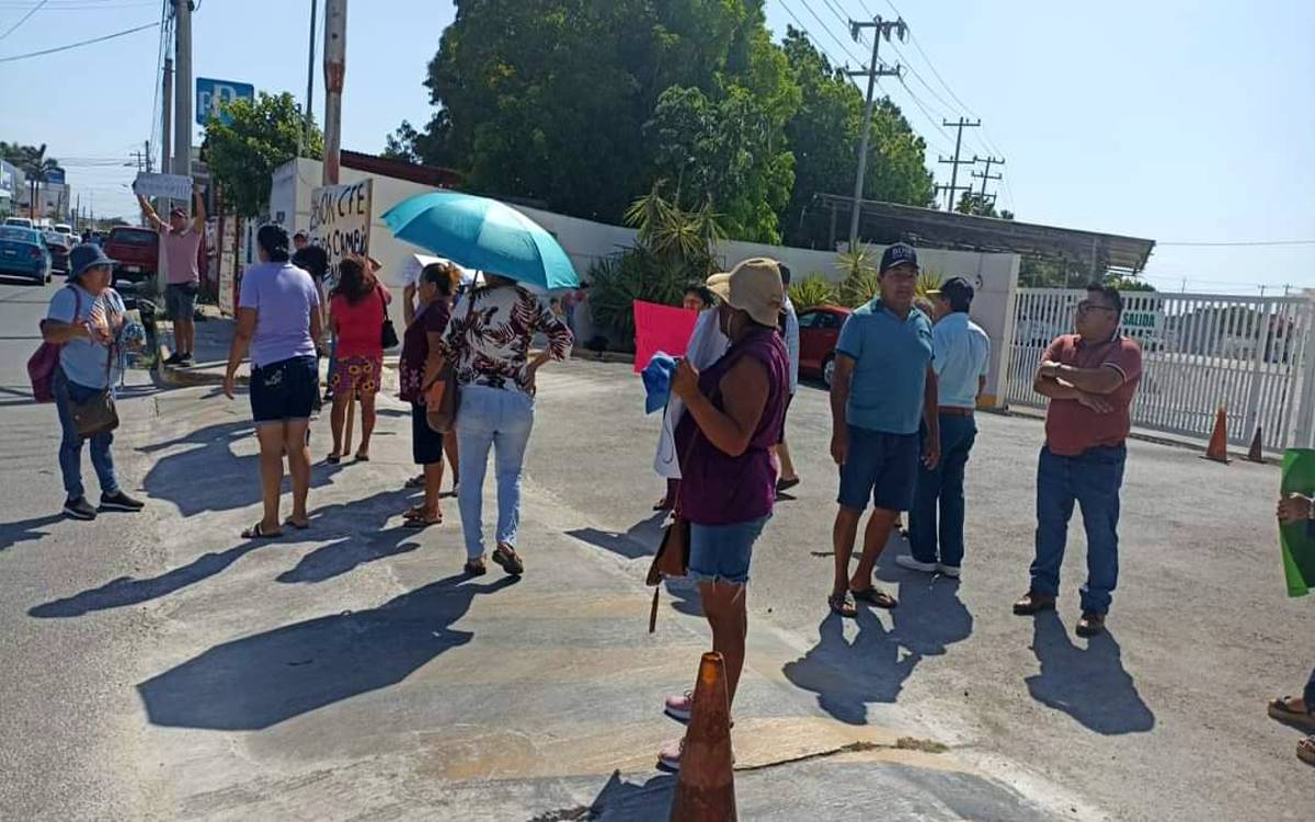 Protestan en CFE por apagones en plena ola de calor Yucatán