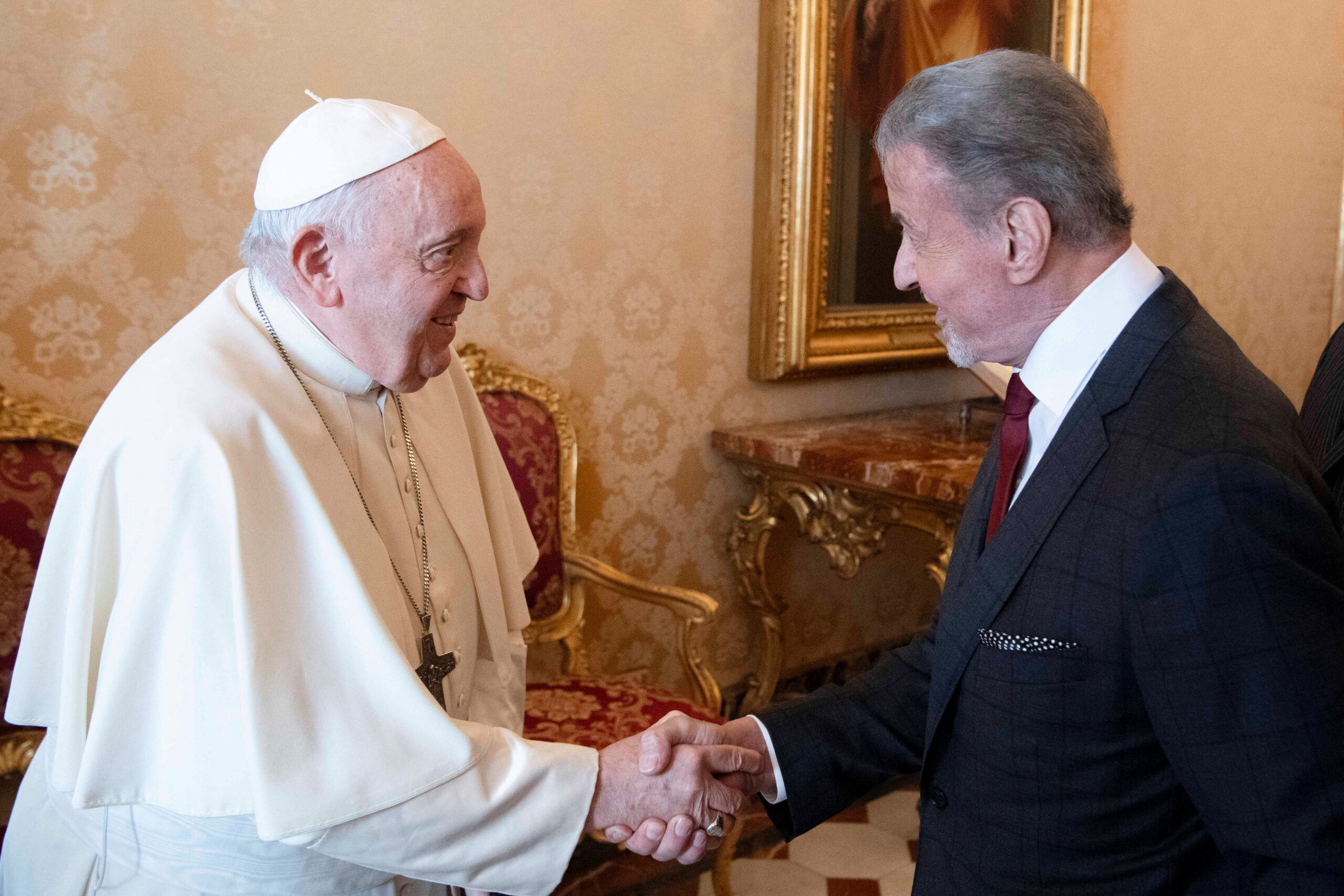 Video Papa Francisco Recibe A Sylvester Stallone Listo Para Boxear