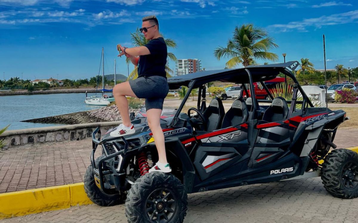 Reportan muerte de influencer Sebastián Bautista tras accidente en RZR