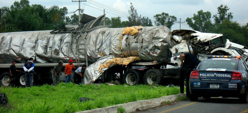 Choque en Jalisco deja un muerto y 39 heridos | Aristegui Noticias
