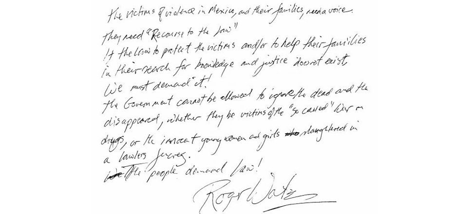 Luego de reunirse con integrantes del Movimiento por la Paz con Justicia y Dignidad, durante su visita a México, el ex líder de Pink Floyd, Roger Waters, escribió unas breves líneas en las que dice: “Las víctimas de la violencia en México y sus familias necesitan una voz.