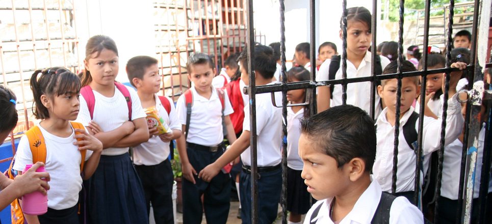 “Nuestro país en lugar de avanzar la educación retrocede y por eso de acuerdo con Krughman, estamos atorados respecto al desempeño de la economía”, afirma analista sobre las opiniones del Premio Nobel de Economía