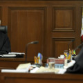 El ministro presidente de Juan N. Silva Meza, durante la sesión de la Suprema Corte de Justicia de la Nación en donde se analiza el fuero militar