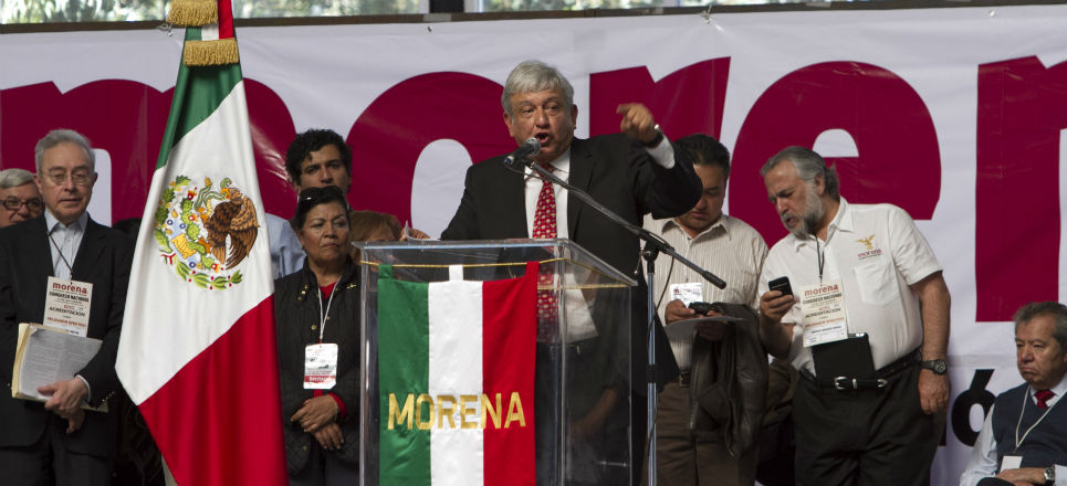 Eligen a AMLO como presidente nacional de Morena | Aristegui Noticias