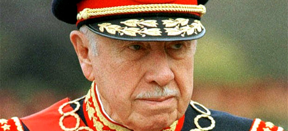 Activista chilena exige decreto que prohíba apología a Pinochet Activista chilena exige decreto que prohíba apología a Pinochet