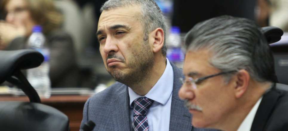 Un empresario, un actor, un productor y dos actrices en la "telenovela" del Partido Verde