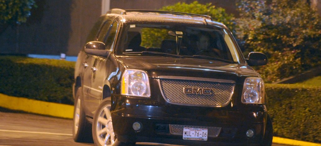 Balean a vocalista de la Banda MS después de ofrecer concierto en el Auditorio Nacional Balean a vocalista de la Banda MS después de ofrecer concierto en el Auditorio Nacional