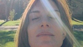 Instructora de yoga se suma a acusaciones contra Trump por tocamiento (Video)