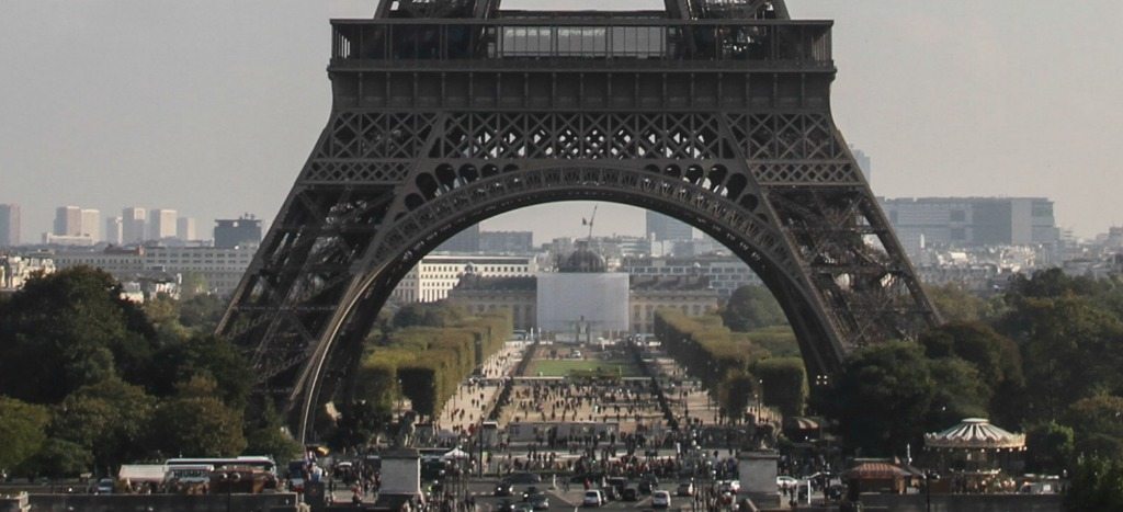 Comando yihadista planeaba atentado contra Torre Eiffel de París Comando yihadista planeaba atentado contra Torre Eiffel de París