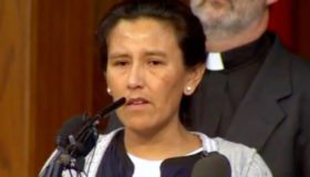 Mexicana se refugia en iglesia de EU; México 