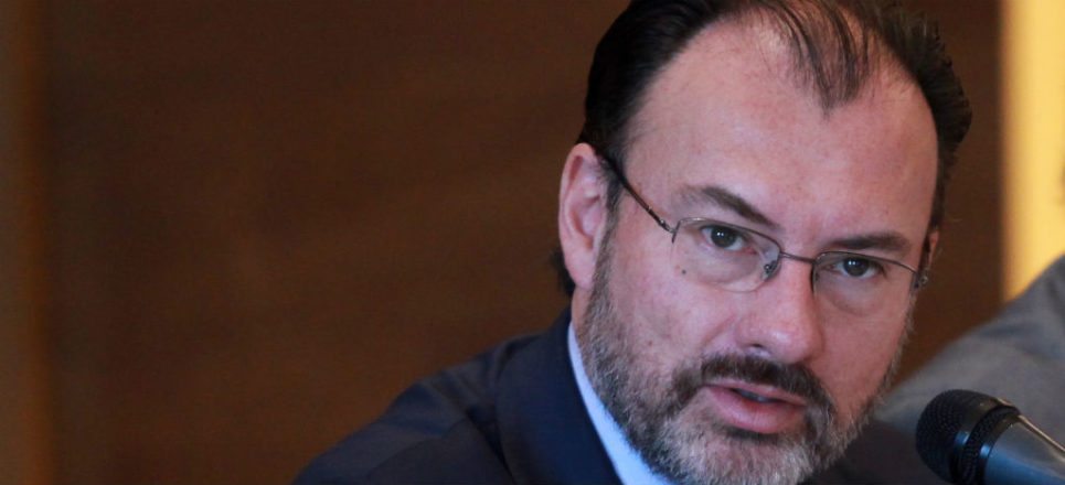 Edomex y Díez cruzan acusaciones por depósito millonario de Hacienda