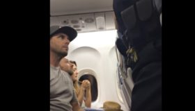 Delta se disculpa y ofrece compensación a familia expulsada de un avión