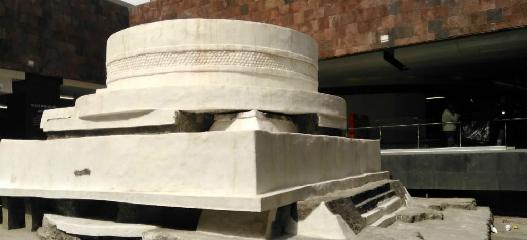 Ehécatl se ilumina en el Metro de la Ciudad de México (Video y Fotos)