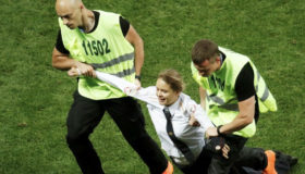 Pussy Riot no podrá ingresar a eventos deportivos por 3 años, tras irrumpir la final de la Copa del Mundo