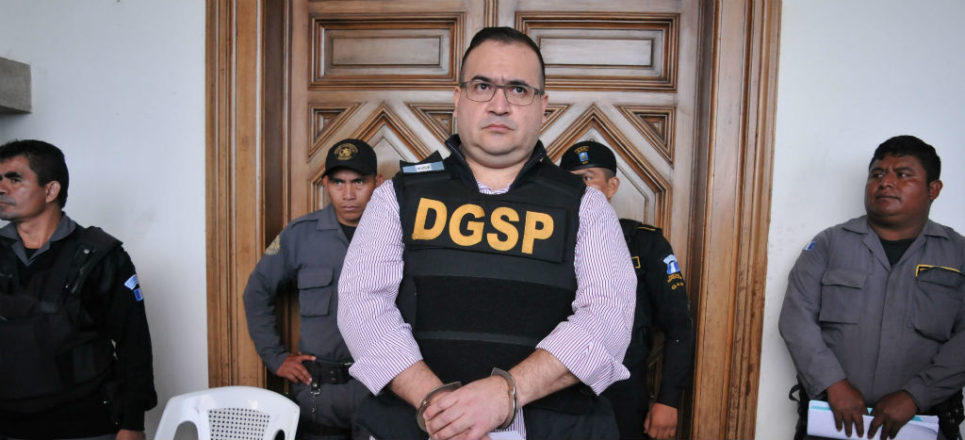 Senado pide a PGR y a SRE ejecutar orden de aprehensión contra Duarte por desaparición forzada Senado pide a PGR y a SRE ejecutar orden de aprehensión contra Duarte por desaparición forzada