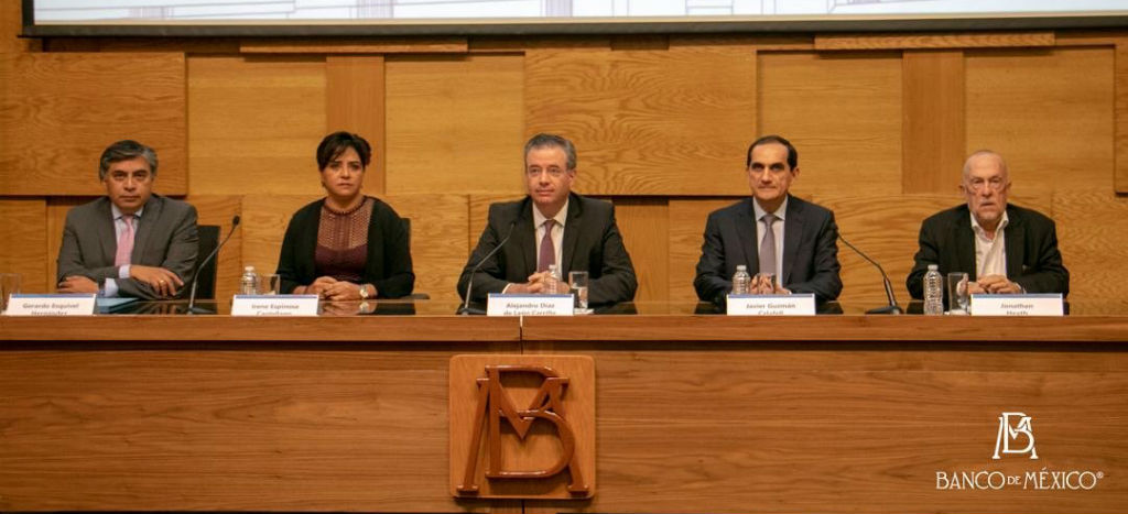 Banxico reduce expectativa de crecimiento para 2019 y 2020 | Aristegui ...