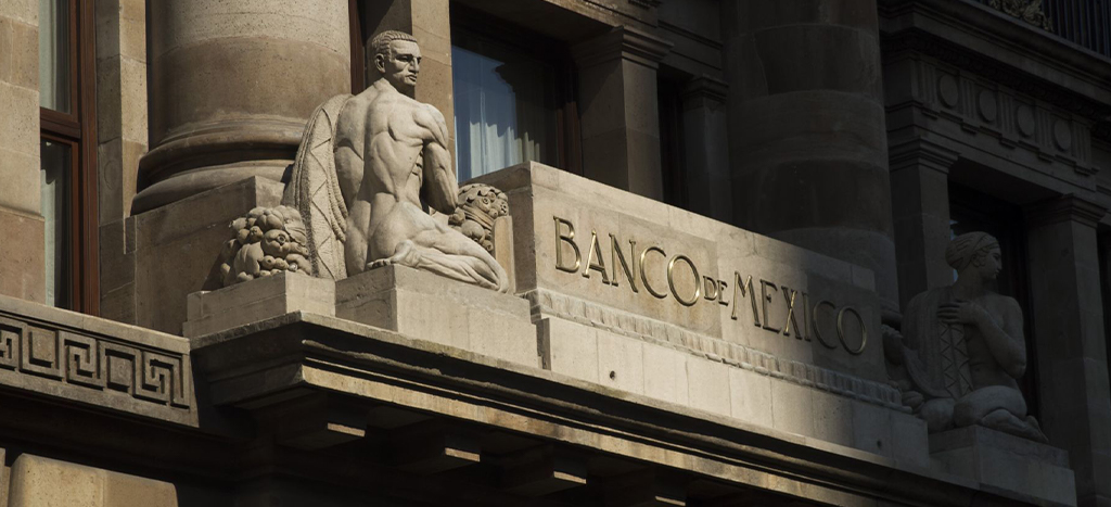 Díaz de León niega similitud entre plan de Banxico y Fobaproa | Video