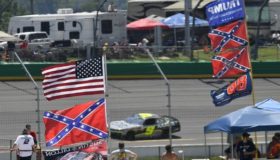 Prohíbe NASCAR la bandera confederada en sus eventos | Video