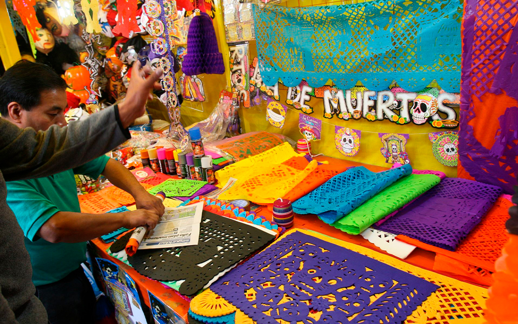 Papel picado, en #Niñonautas con Kirén Miret | Video Papel picado, en #Niñonautas con Kirén Miret | Video