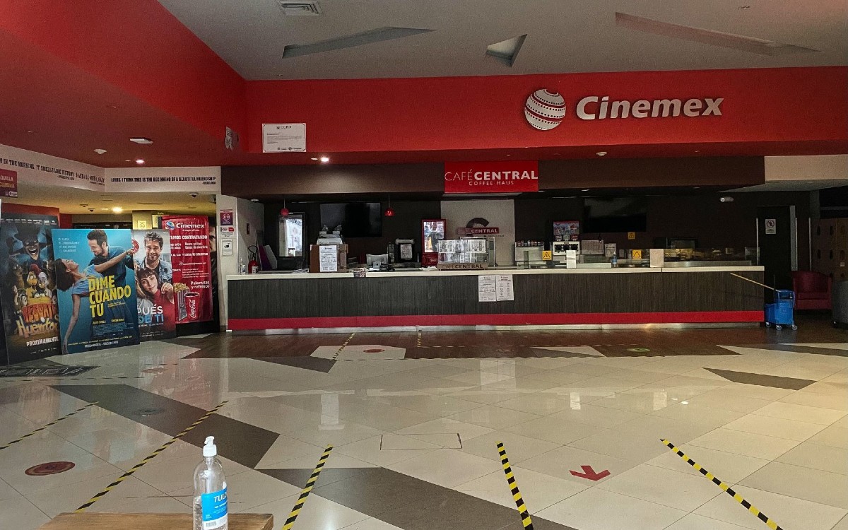 Mujer trans denuncia transfobia en Cinemex; fue un malentendido, responde  la empresa | Aristegui Noticias