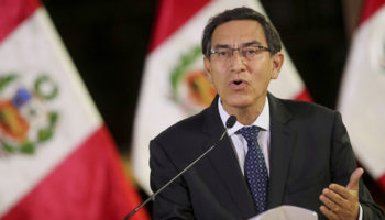 Condenan al expresidente peruano Vizcarra a 14 años de prisión por corrupción