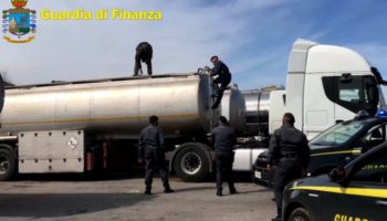 Policía italiana detiene a 70 en operación antimafia que implica a industria petrolera