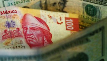 Peso mexicano avanza con la vista puesta en conflicto de Medio Oriente