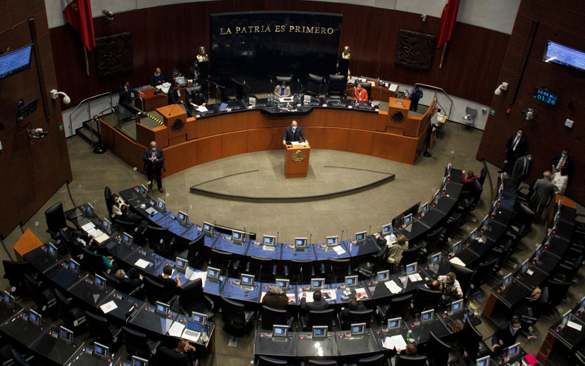 Morena acelera relevo en FGR con 'hipermayorías' y favorece a Godoy: Claudia Anaya