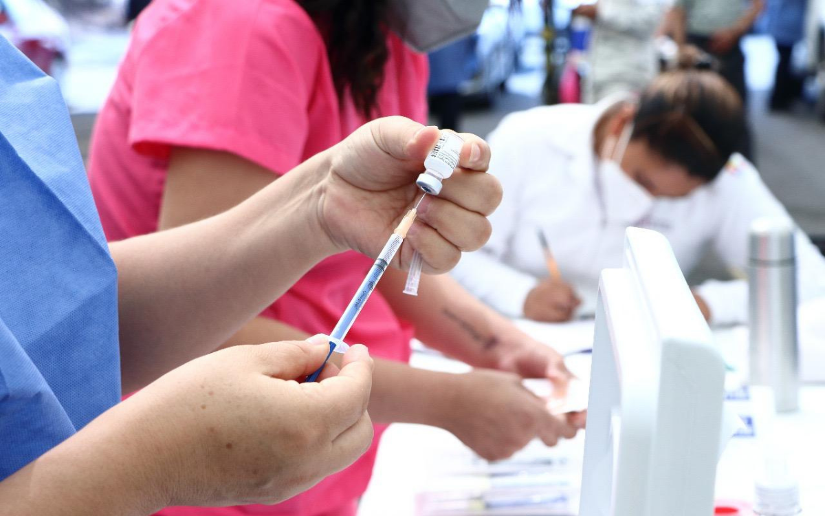 En Morelos se echaron a perder 128 vacunas contra coronavirus | Aristegui  Noticias