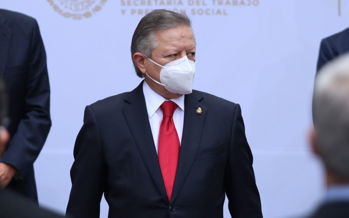 "Nada irregular" con juez Gómez Fierro; le garantizamos plena autonomía: Zaldívar "Nada irregular" con juez Gómez Fierro; le garantizamos plena autonomía: Zaldívar