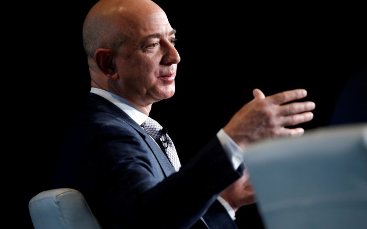 Jeff Bezos vende unos 2,000 millones de dólares en acciones de Amazon