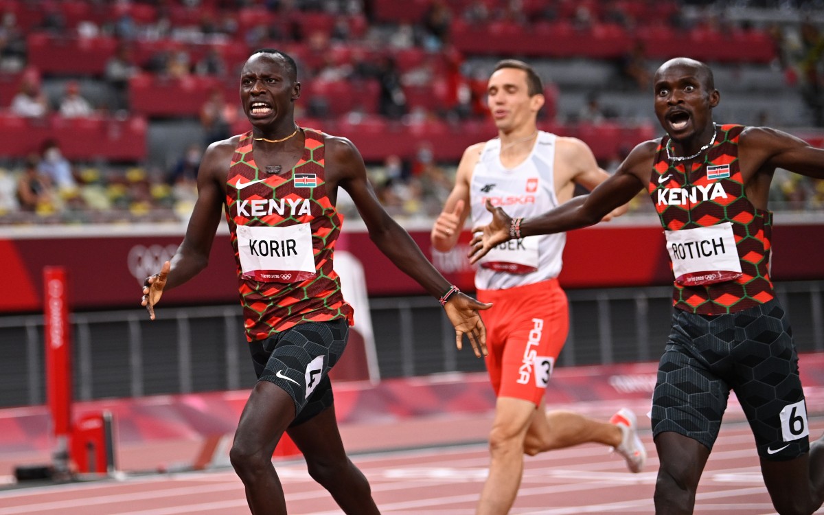 Tokio 2020 Hacen keniatas el 12 en los 800 metros planos Video