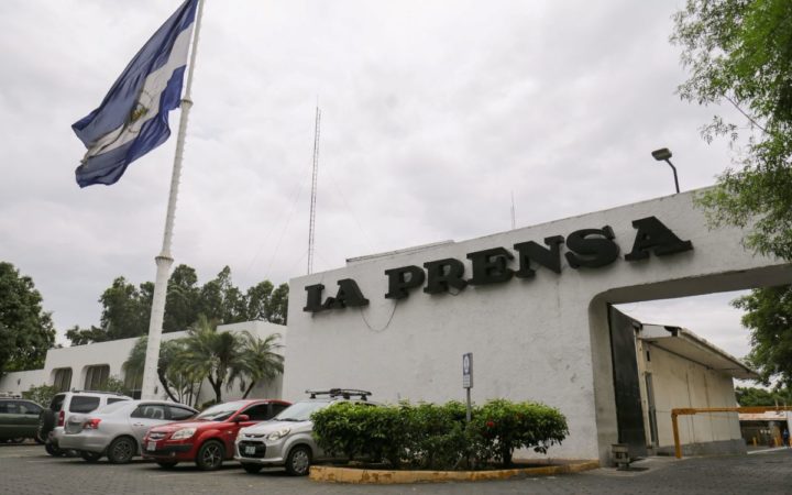 Unesco premia al diario nicaragüense La Prensa por "llevar la verdad" ante la represión; Régimen de Ortega y Murillo abandonan la agencia Unesco premia al diario nicaragüense La Prensa por "llevar la verdad" ante la represión; Régimen de Ortega y Murillo abandonan la agencia