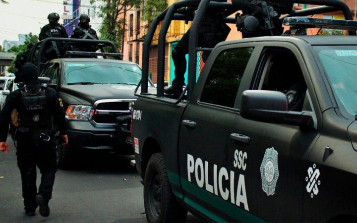 CDMX: Policías pedían 40 mil pesos a motociclistas para liberarlos, denuncian familiares