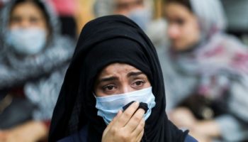 Envenenan a 64 niñas en nuevo ataque contra la escolarización femenina en Afganistán