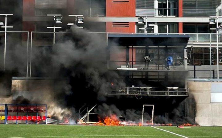 Esto sí que es "calentar" un partido de futbol | Video Esto sí que es "calentar" un partido de futbol | Video
