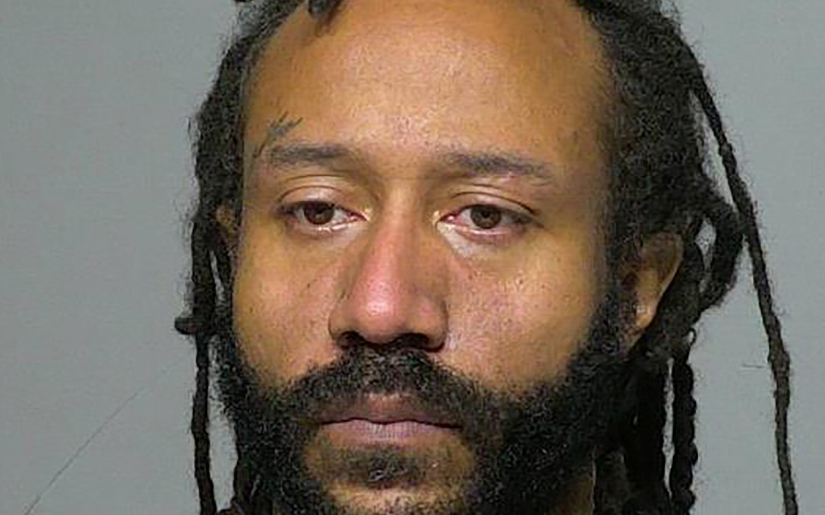 Él es Darrell Brooks, acusado de atropellar a multitud en desfile navideño Él es Darrell Brooks, acusado de atropellar a multitud en desfile navideño