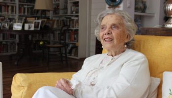 Elena Poniatowska recibe el Premio Carlos Fuentes 2023