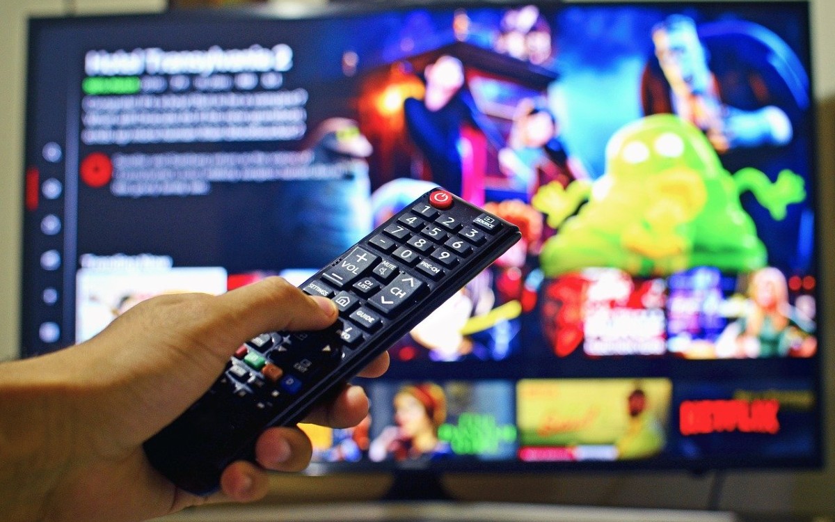 Bajó 2% el consumo de TV abierta y subió 8% el de contenido en internet en  México