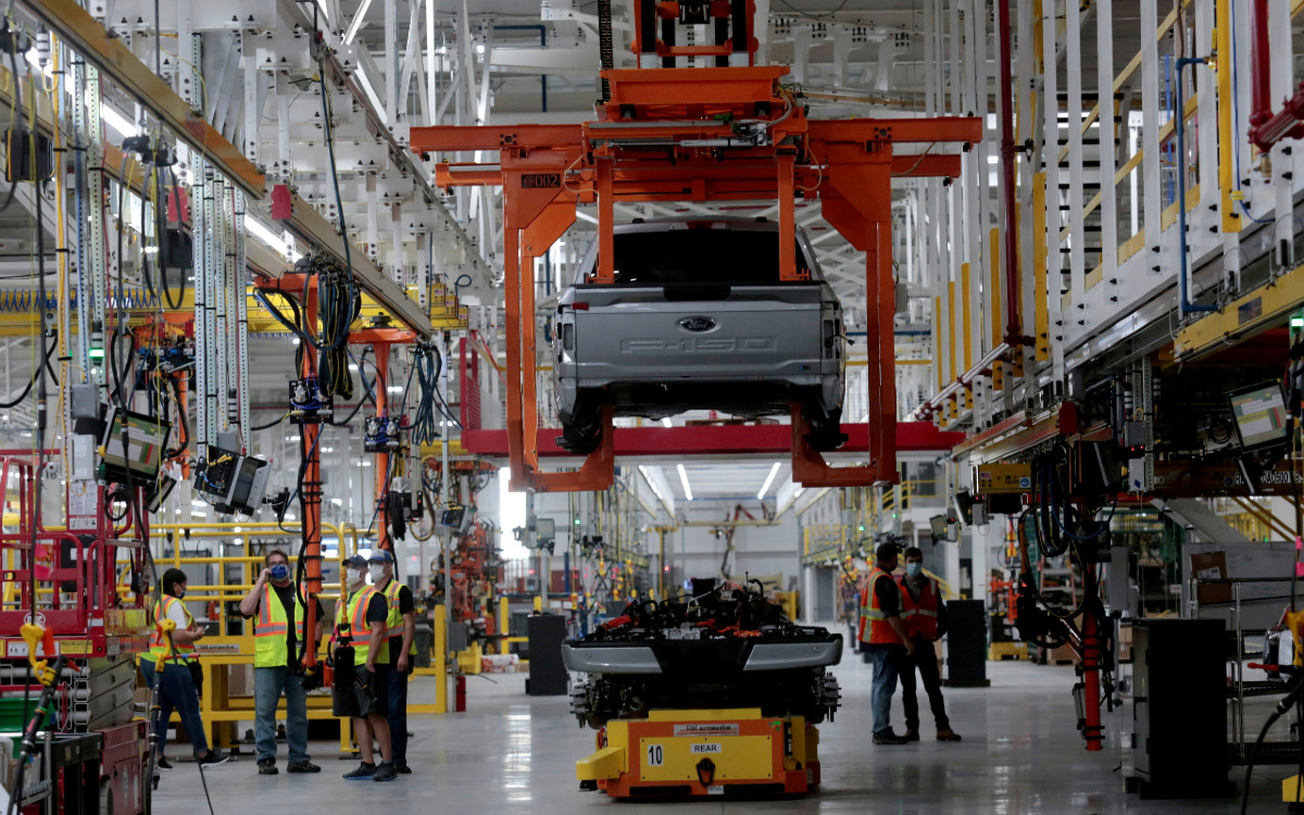 Canada and Mexico defeat the United States in an auto trade dispute