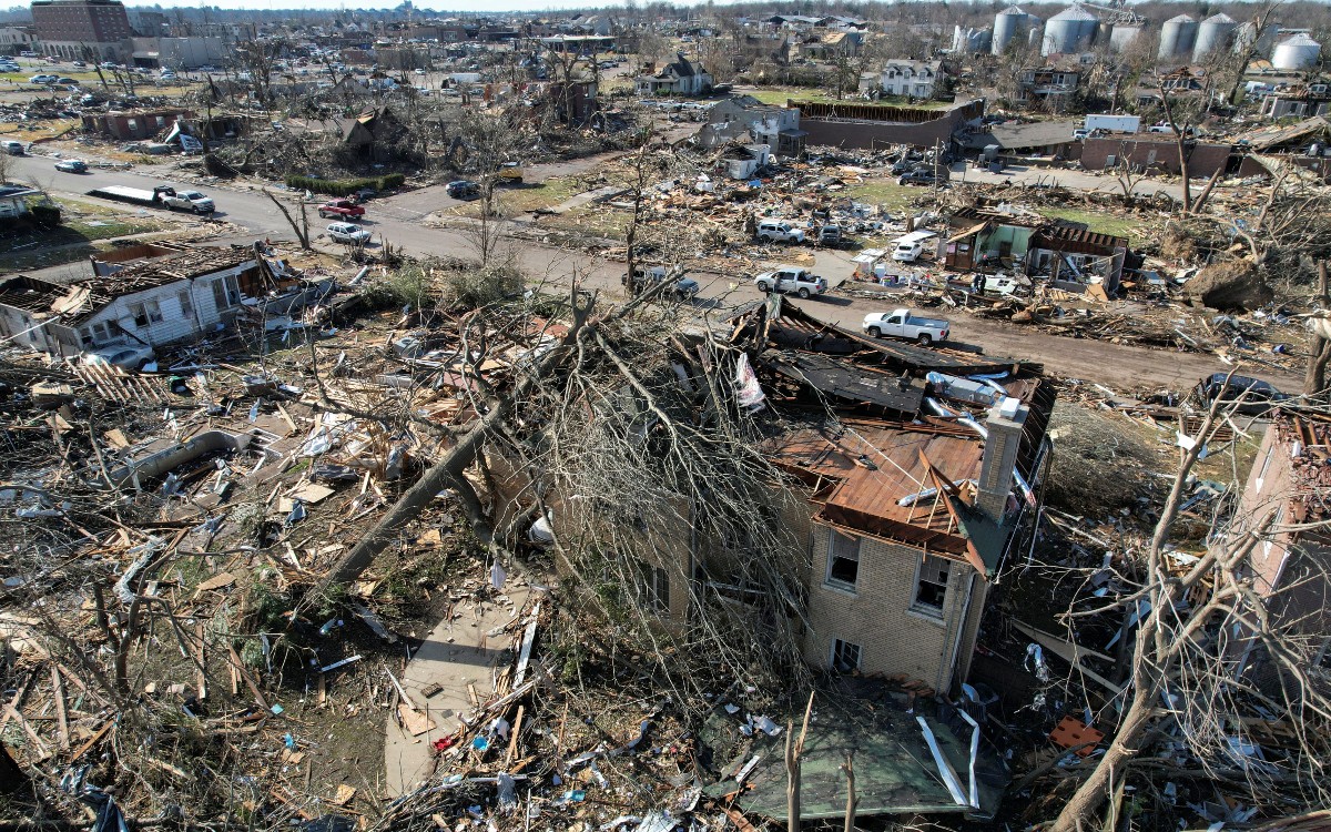 Más de 100 muertos por tornados en EU; Biden aprueba declaración de  emergencia para Kentucky | Aristegui Noticias