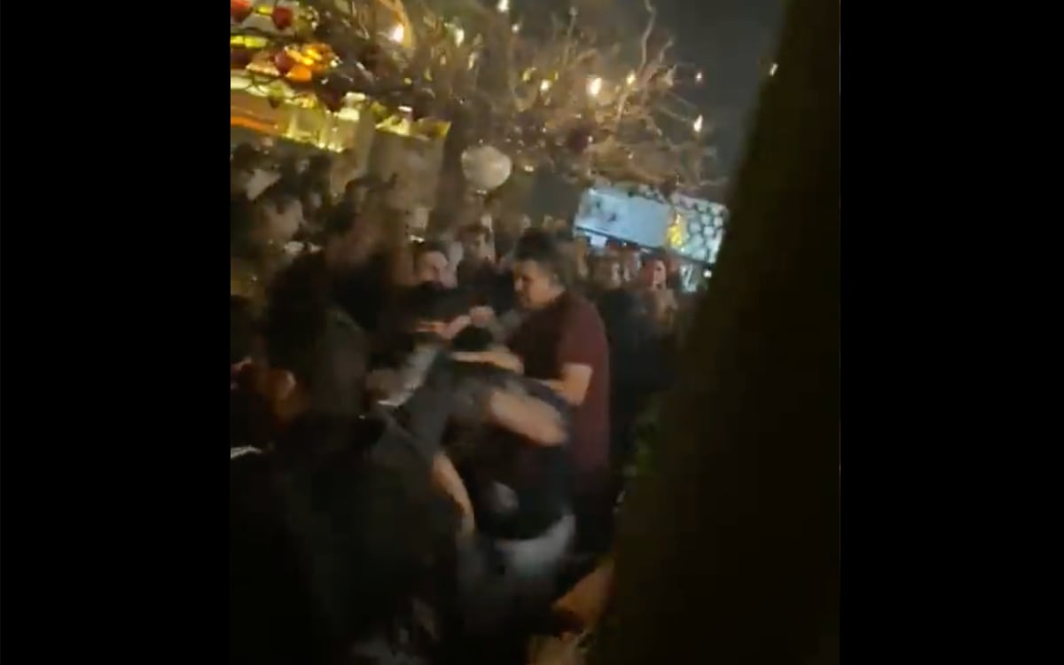 Difunden video de la balacera en el bar Casanova en Culiacán | Aristegui  Noticias