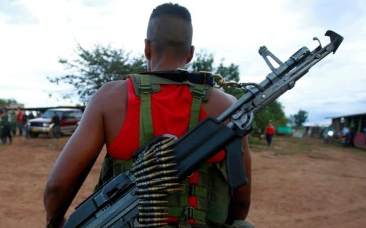 Enfrentamientos entre grupos armados en Colombia dejan 23 muertos Enfrentamientos entre grupos armados en Colombia dejan 23 muertos