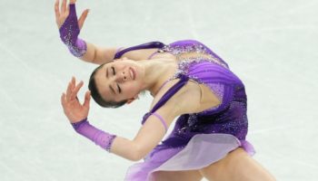 Termina Kamila Valieva su rutina, entre lágrimas, en el programa corto | Video